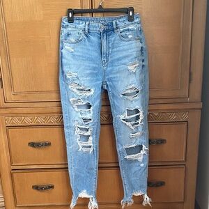 American Eagle Outfitters Light Wash Distressed Boyfriend Jeans